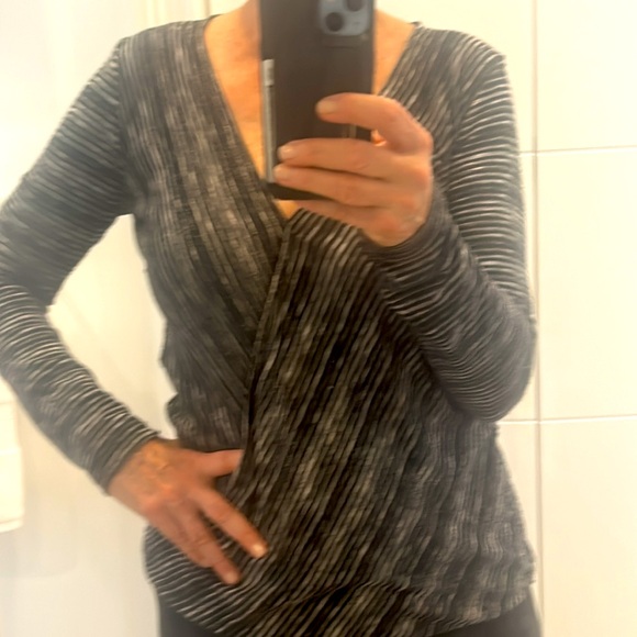 Knit v neck, attached front crossover detail. Black, grey,white thin stripes - Picture 5 of 5